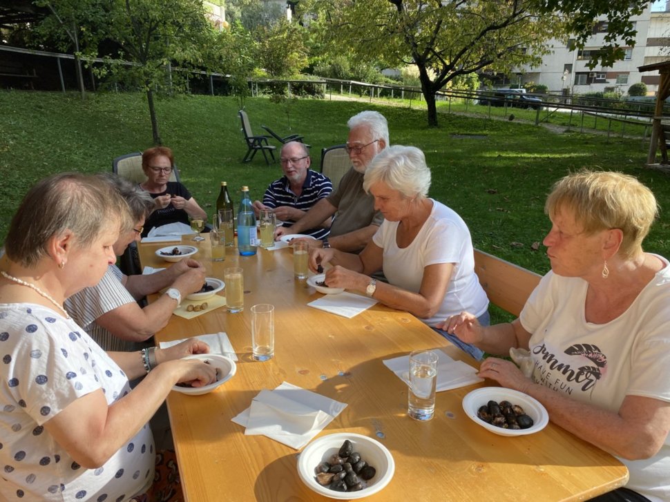 Kastanienessen bei der Herbstfreizeitwoche